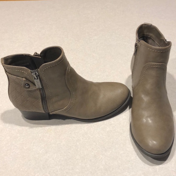 Boots - Picture 1 of 1